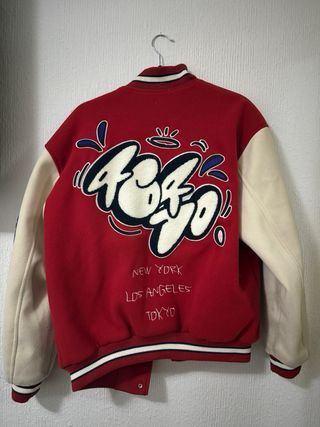 Bomber Zara Roja y Beige