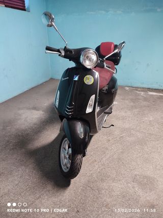 Vespa Primavera 50 2T Negro