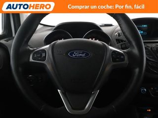 Ford Tourneo Courier 1.0 EcoBoost Titanium