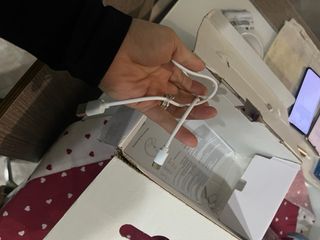 Massaggiatore schiena e collo grigio