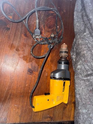 Taladro Eléctrico Amarillo