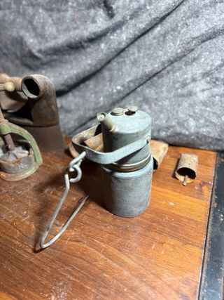 Lote de planchas y herramientas antiguas rústicas