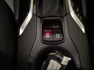 TOYOTA COROLLA CROSS 1.8 HYBRID STYLE E-CVT 140 5P