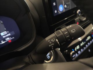 TOYOTA YARIS CROSS 1.5 VVT-I HYBRID PREMIERE EDITION AWD 130 5P