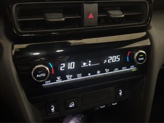 TOYOTA YARIS CROSS 1.5 VVT-I HYBRID PREMIERE EDITION AWD 130 5P