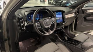 VOLVO XC40 2.0 B3 PLUS DARK AUTO 163 5P