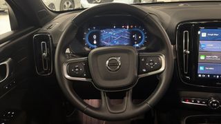 VOLVO XC40 2.0 B3 PLUS DARK AUTO 163 5P