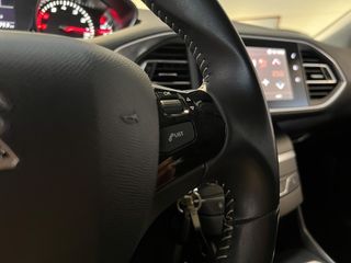 Peugeot 308 5p Allure 1.2 PureTech 96KW (130CV)