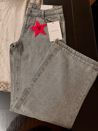 Pantalón One Dilemma x Stradivarius