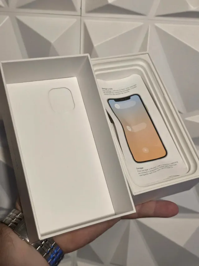 Caja iPhone 11 Blanca