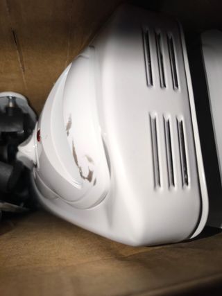 Radiador Aigostar nuevo - pequeño desperfecto