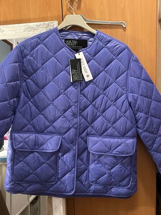 Chaqueta acolchada morada talla M color lila