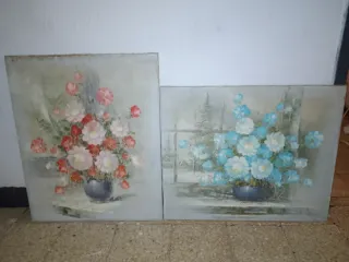 Coppia di quadri con nature morte floreali