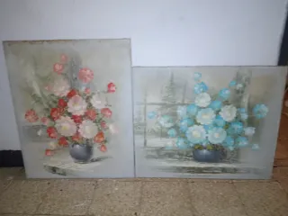 Coppia di quadri con nature morte floreali