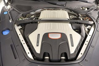 Porsche Panamera Turbo 550cv