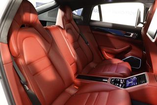 Porsche Panamera Turbo 550cv