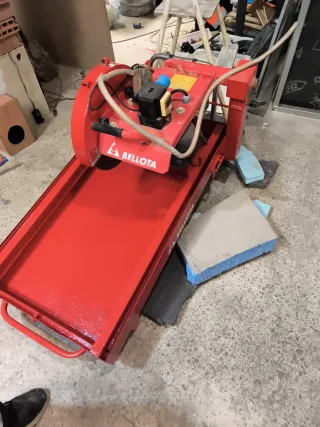 Cortadora ingletadora Profesional Bellota