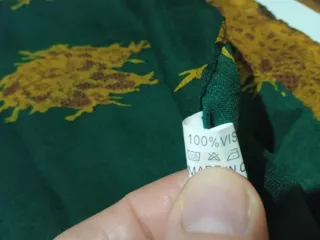 Sciarpa verde e gialla con stampa donna