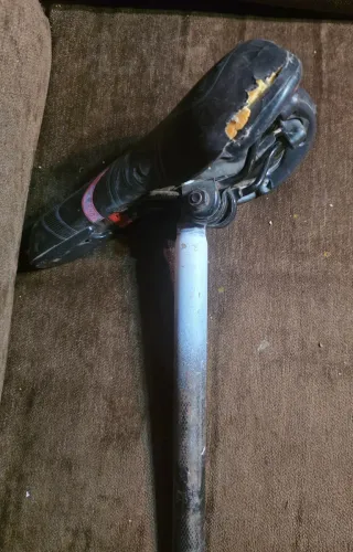 Sillín de bicicleta negro