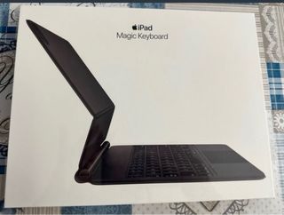 iPad Pro 11 2022 + Magic Keyboard