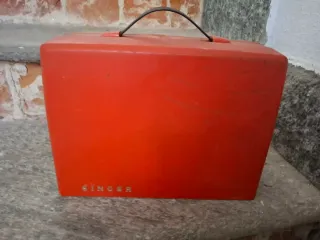 Macchina da cucire Singer giocattolo