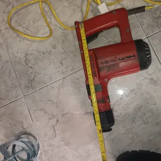 Taladro Percutor Hilti  480W