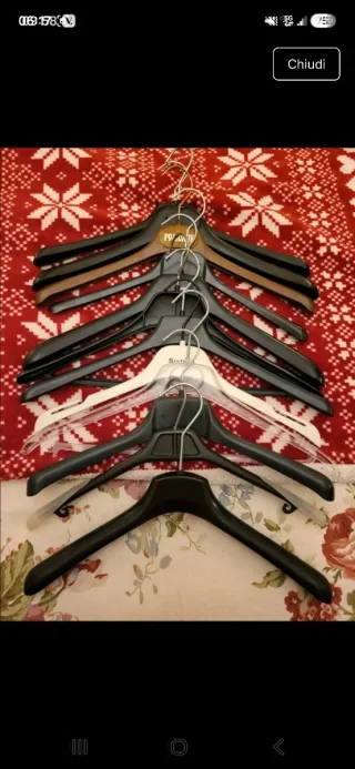 Lotto 20 grucce appendiabiti in plastica