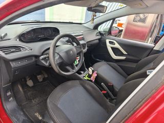 Peugeot 208 2014