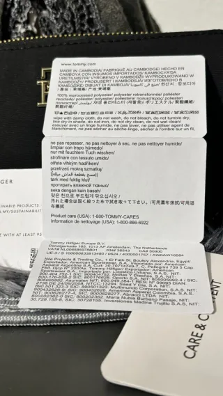 Cartera Tommy Hilfiger Negra