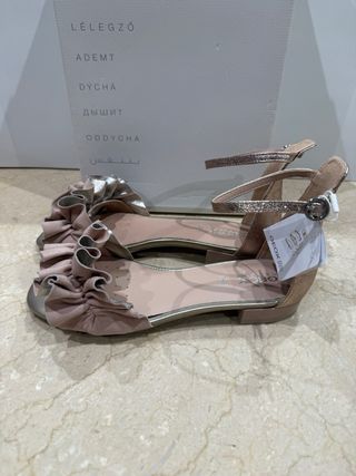 Sandalias Geox Doradas y Rosas con Volantes