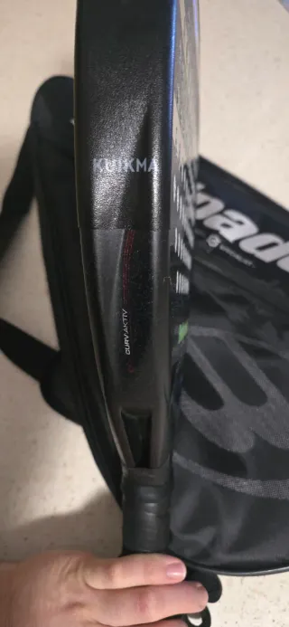 Bullpadel Vertex 04 Comfort Pala