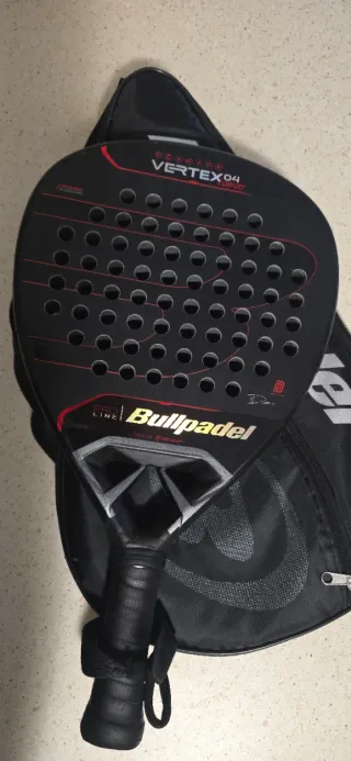 Bullpadel Vertex 04 Comfort Pala