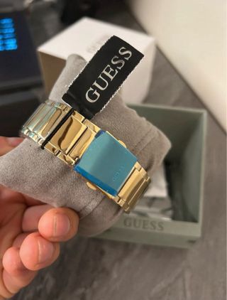 Reloj Guess Dorado Premium Cronógrafo