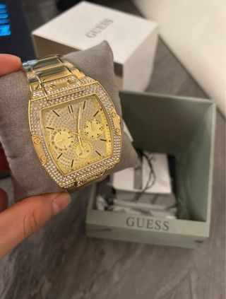 Reloj Guess Dorado Premium Cronógrafo