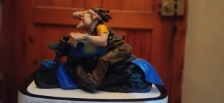 Figura de moto estilo cruiser