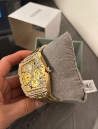 Reloj Guess Dorado Cronógrafo Premium