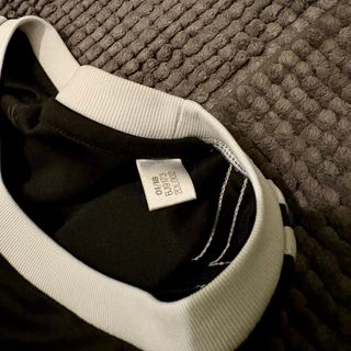 T-shirt Adidas nera taglia M