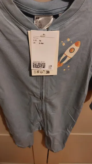 Pijama bebé talla 74 azul cohete de h&m