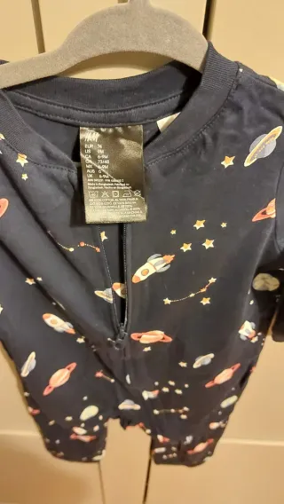 Pijama bebé talla 74 azul cohete de h&m