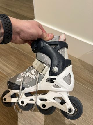 Patines en línea grises y negros 35-38