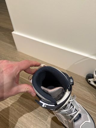 Patines en línea grises y negros 35-38