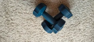 2 de 1kilo, 2 de 1'5, dos de 3 kilos . Pesas rusas