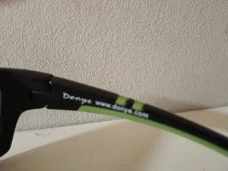 Gafas de sol Donye niño negro/verde