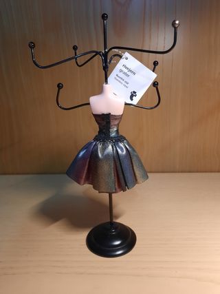 Espositore Portagioie a forma di manichino