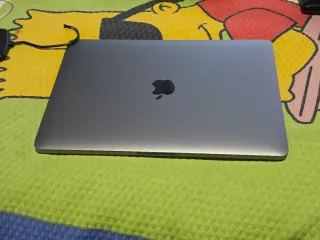MacBook Pro M1 13" - 16GB RAM - 512GB SSD - 2020