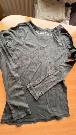 Camiseta gris Oysho Hello Kitty