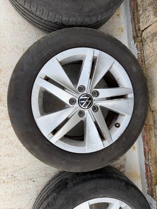 Llantas Volkswagen Golf 2023