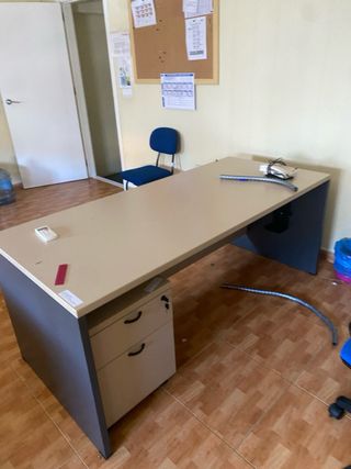 Mesa de oficina en L o sin L con cajonera
