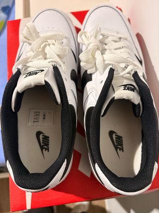 Nike Court Vision Low Blancas y Negras nuevas