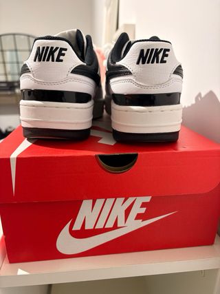 Nike Court Vision Low Blancas y Negras nuevas